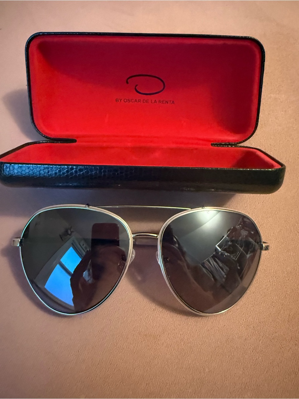 Oscar de la Renta Aviator Sunglasses